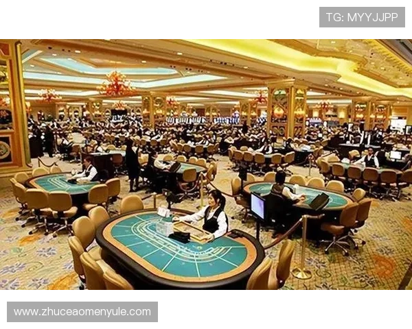 何鸿燊创立的澳门赌场都有哪些，以及它们在赌博业的地位